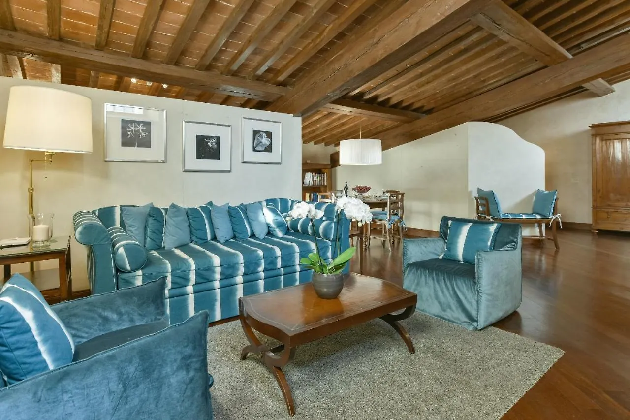Tiepolo Romantic Penthouse In The Oltrarno フィレンツェ 0*,  イタリア